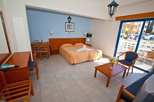 Kefalos - Damon Hotel Apartments Paphos Eksteriør billede