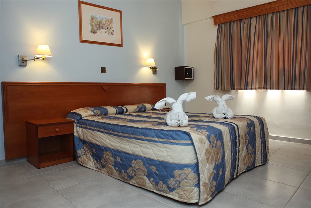 Kefalos - Damon Hotel Apartments Paphos Eksteriør billede