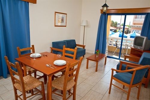 Kefalos - Damon Hotel Apartments Paphos Eksteriør billede