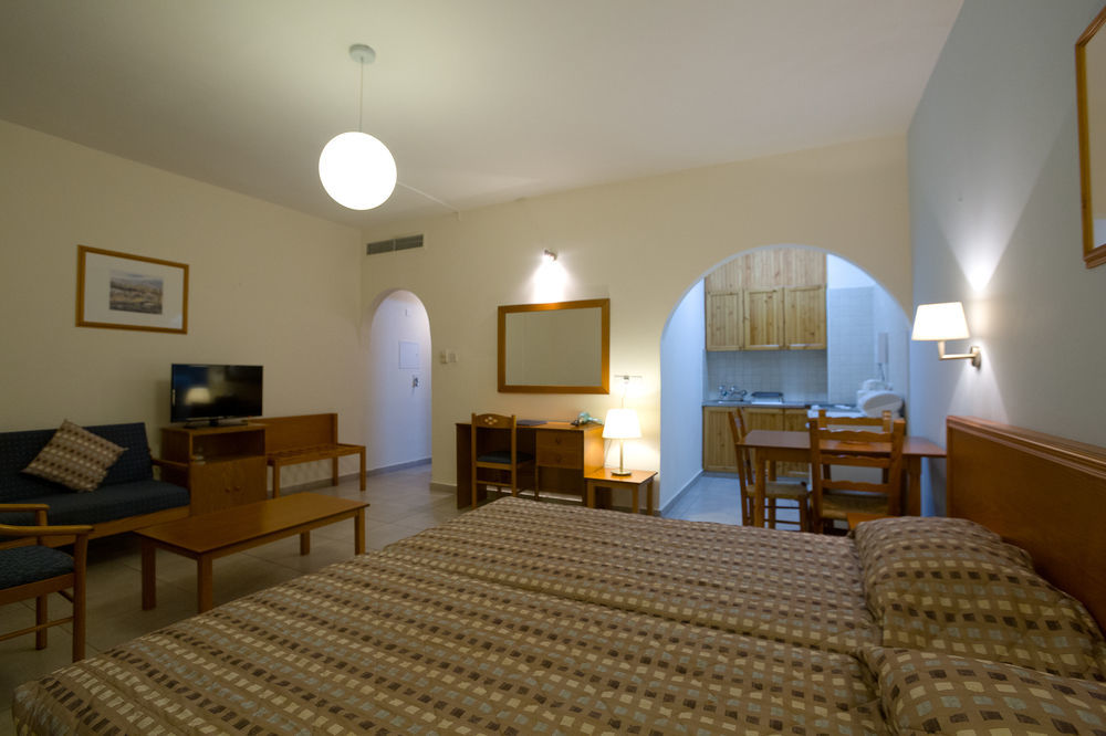 Kefalos - Damon Hotel Apartments Paphos Eksteriør billede