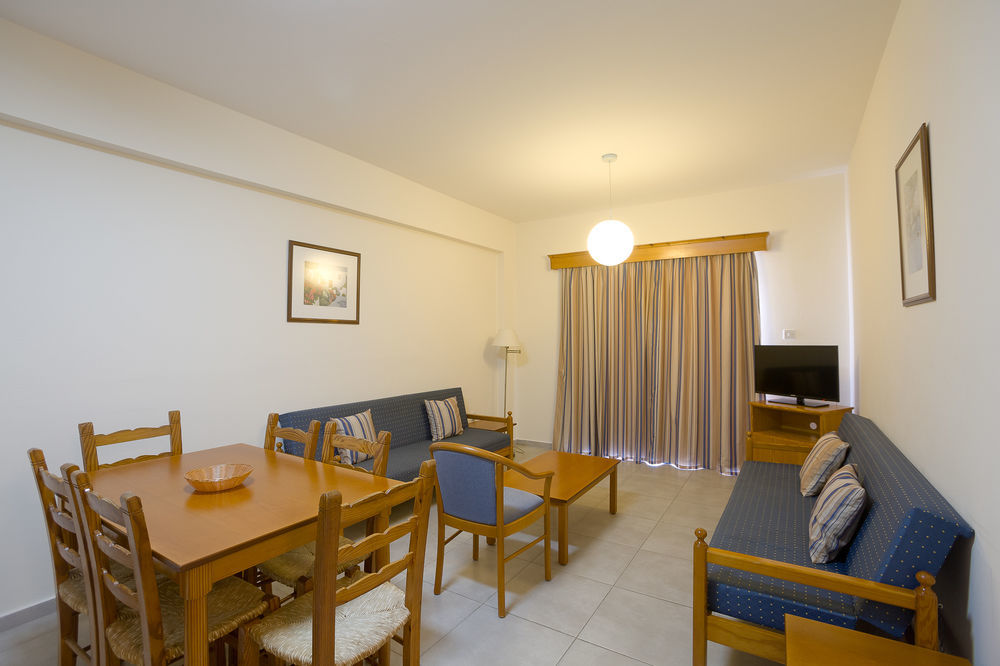 Kefalos - Damon Hotel Apartments Paphos Eksteriør billede