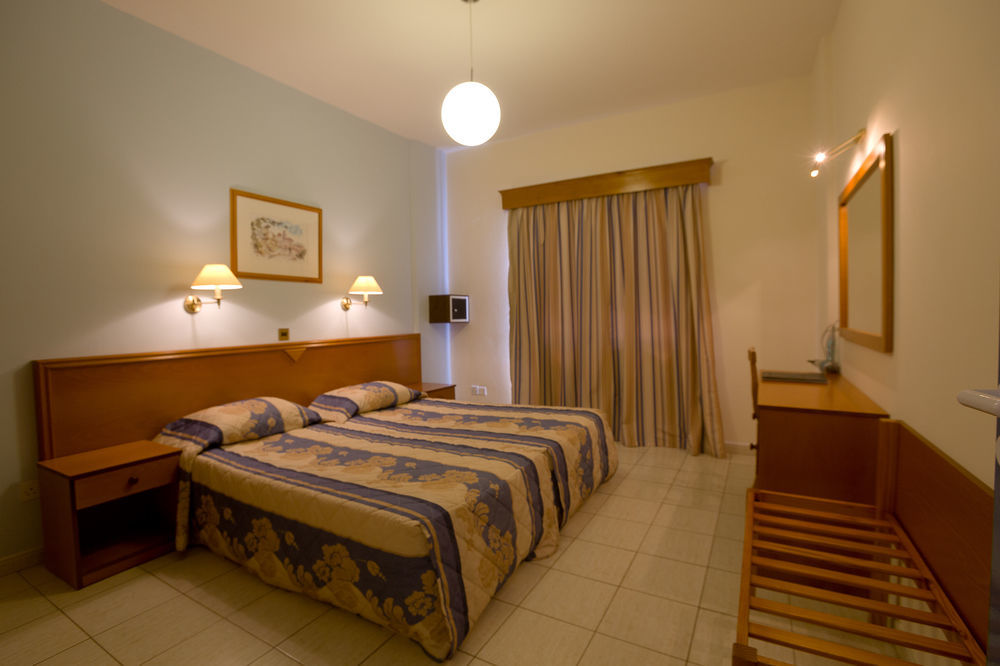 Kefalos - Damon Hotel Apartments Paphos Eksteriør billede